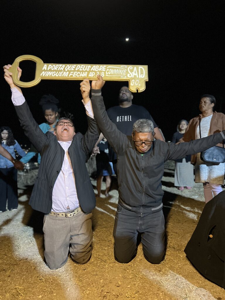 Conselho de Ministros Evangélicos e fiéis realizam ato profético em prol da Marcha Para Jesus